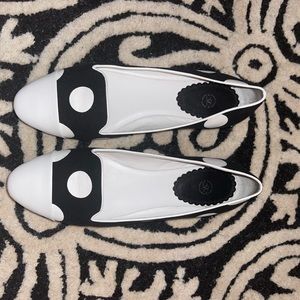 Johnston and Murphy flats